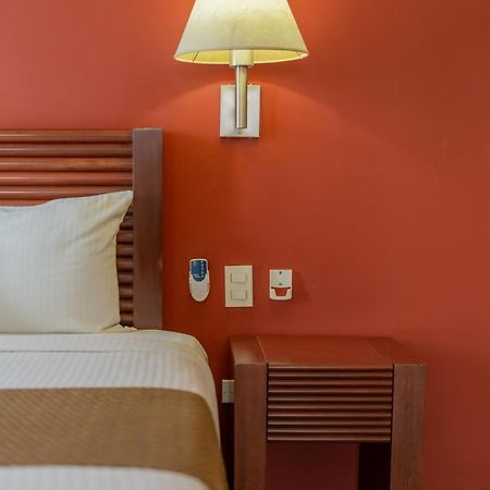 Seven Crown La Paz Centro Historico Hotel Екстериор снимка
