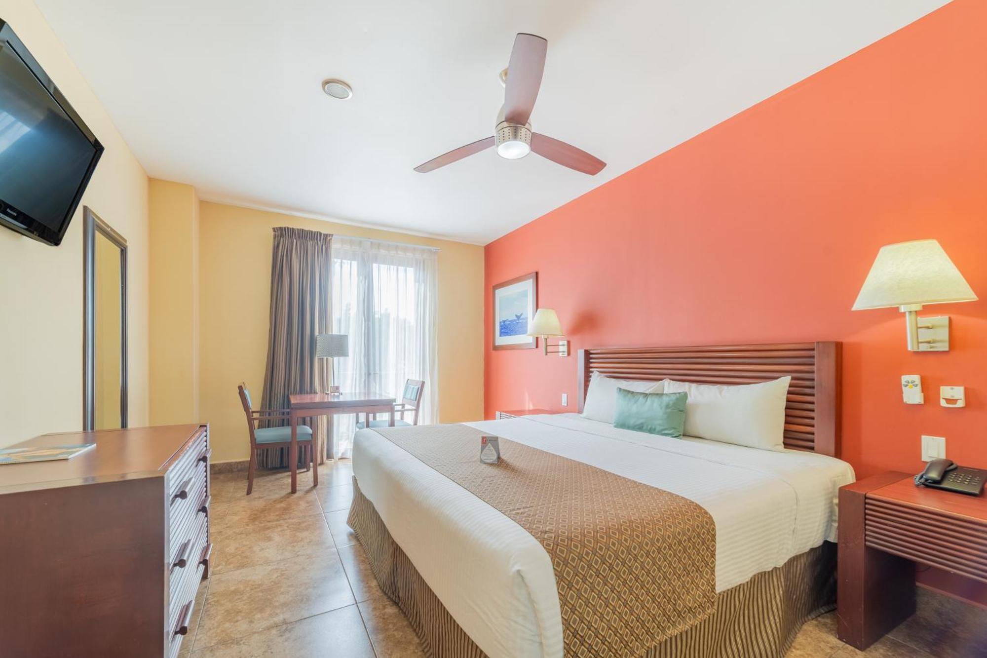 Seven Crown La Paz Centro Historico Hotel Екстериор снимка